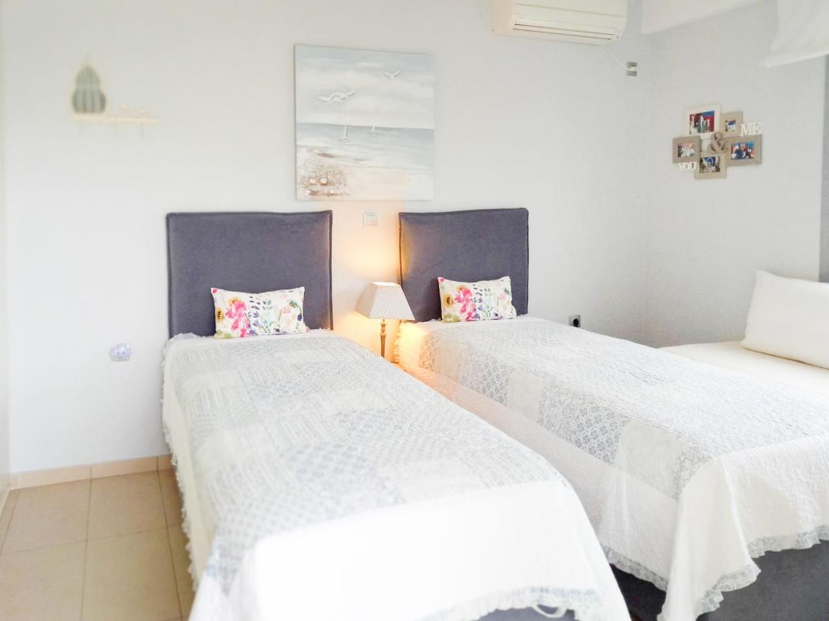 Elegant New Maisonette Near The Sea Aegina Eksteriør billede